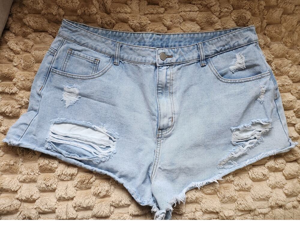 Cider distressed denim cut-off shorts, size 2XL